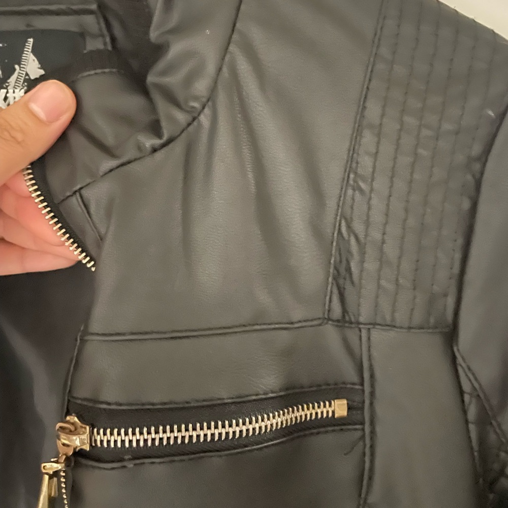Jacket - Picture 2 of 6
